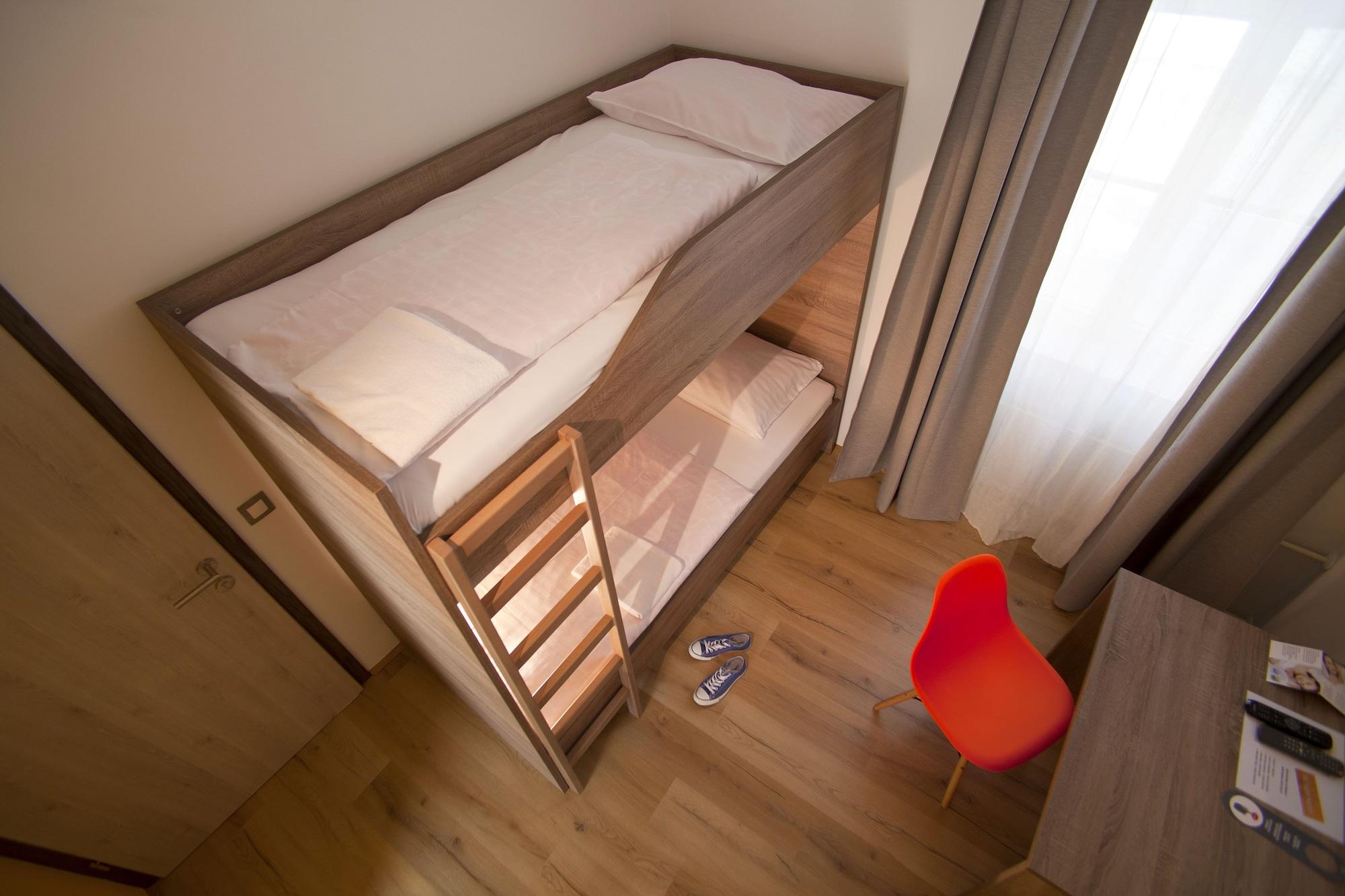 B&B Hotel Maribor Uni Hostel Luaran gambar