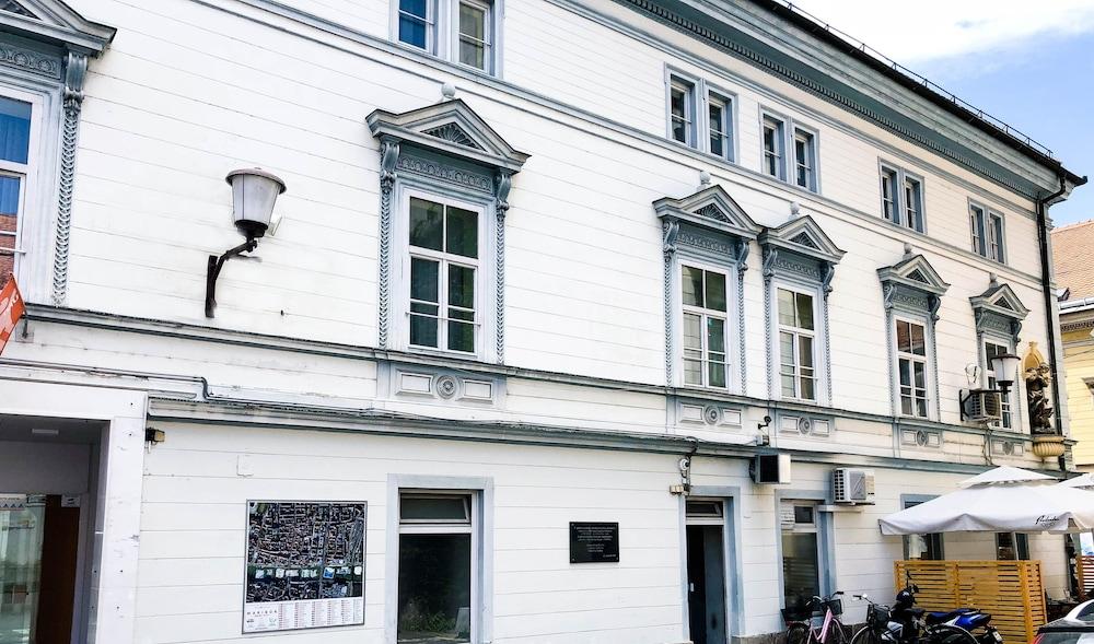 B&B Hotel Maribor Uni Hostel Luaran gambar
